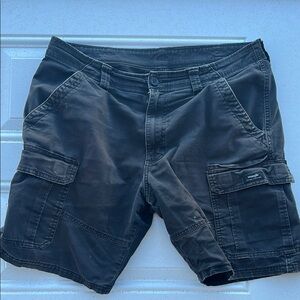 Wrangler Black Cargo Shorts 32